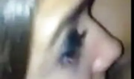 Scopata ragazza con film italiani amatoriali gratis un vibratore e leccare alla fine