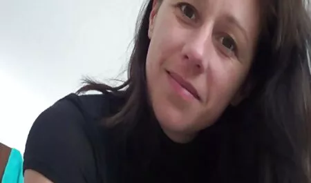 Caldo Vanessa scopata se stessa con un dildo senza togliere collant video hard attrici italiane