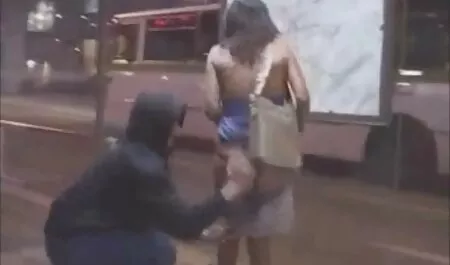 Il video hard italiani amatoriali gratis bambino accarezzando vagina con mutandine rosa