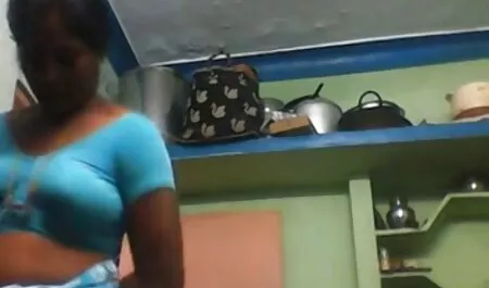 Grasso cerco porno italiano gratis puttana si masturba con vibratore sul letto