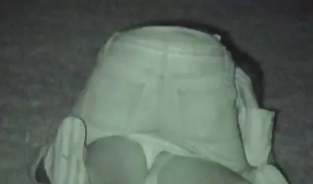Kalia bella sul bordo del Lago accarezzando se video scopata italiana stesso