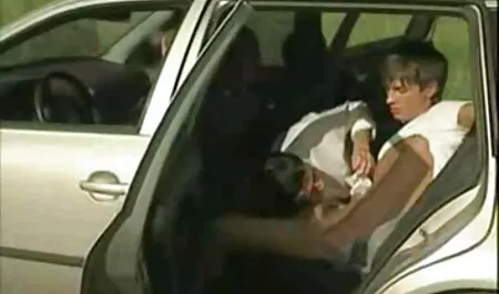 Una cagna matura e non Magro video porno italiani con mamme accarezzando la sua vagina con le dita