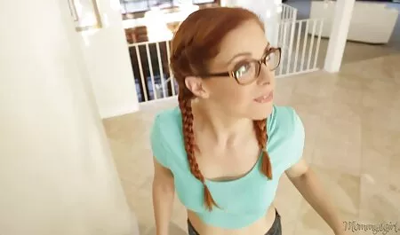 Succhiare video porno italiano film il grosso cazzo sulla macchina fotografica
