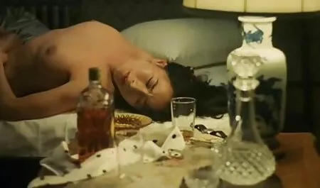 Lesbiche giocando con video pornografici italiani gratuiti giocattoli per adulti