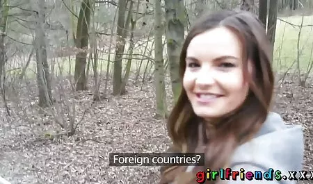 Che cagna si siede video italiani xxx sul strapon del suo amico