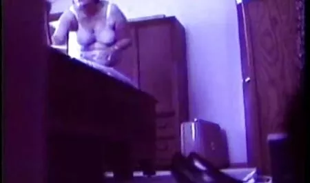 Avvitato il film porno con vecchie italiane vicino nel culo e gettare il video su internet