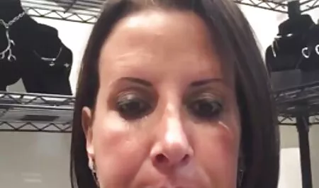 Brunetta lonely video pornoitaliani amatoriali screwing himself con un vibratore