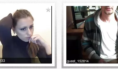 Lei succhia il suo video chat erotica ita cazzo e succhiare le sue dita