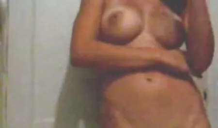 I messicani accendono la telecamera e costringono la moglie nuovi film porno italiani gratis a masturbare la povera creatura
