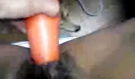 Ho messo un preservativo su un dildo con la video incesti italiani gratuiti sua bocca