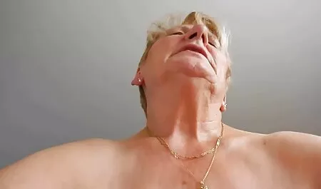 Due puttane sexy pissing in film porno amatoriali italiani gratuiti un vaso