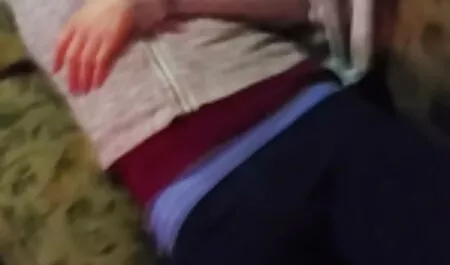 La veri film porno italiani bionda scosso dalla vagina e riempire il tutto con sperma