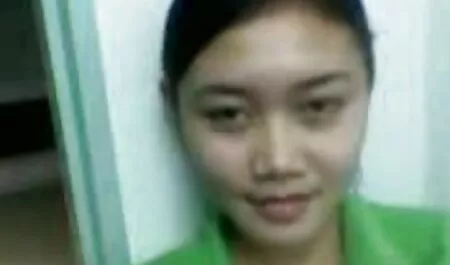 Uomini che video amatoriali italiani orge cadono in una cagna e cercano di metterlo