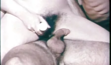 Madre depravato perché un bicchiere di champagne per succhiare il cazzo nel caffè e avvitare il tavolo video sexi amatoriali gratis