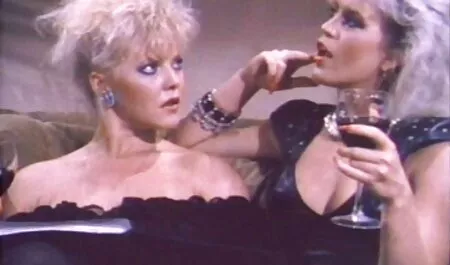 Ragazza in film erotici gratis italiani perizoma molto cornea