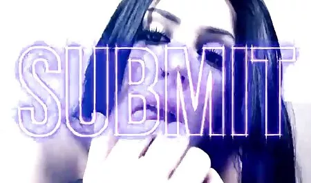 L'uomo guarda al capezzolo che viene versato e suscitato da ciò che viene fatto dalla bellezza di film porno italiani free questo simpatico