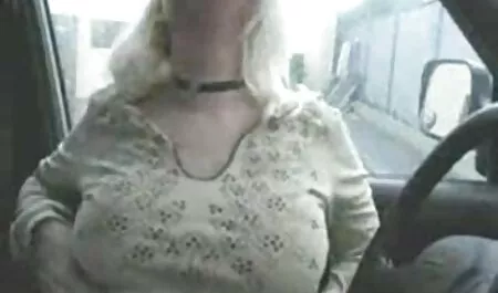 Un uomo calvo scopare due puttane depravato a letto siti di video porno italiani