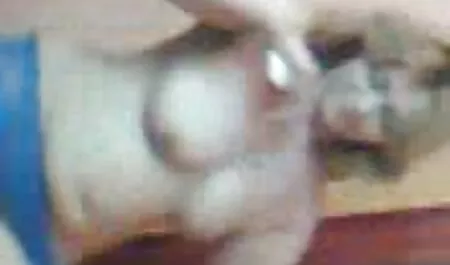 Una banana film porno stranieri non è abbastanza e ha preso il pene naturale
