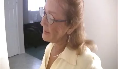 Giovane puttana cattivo con i bei film porno italiani suoi giocattoli
